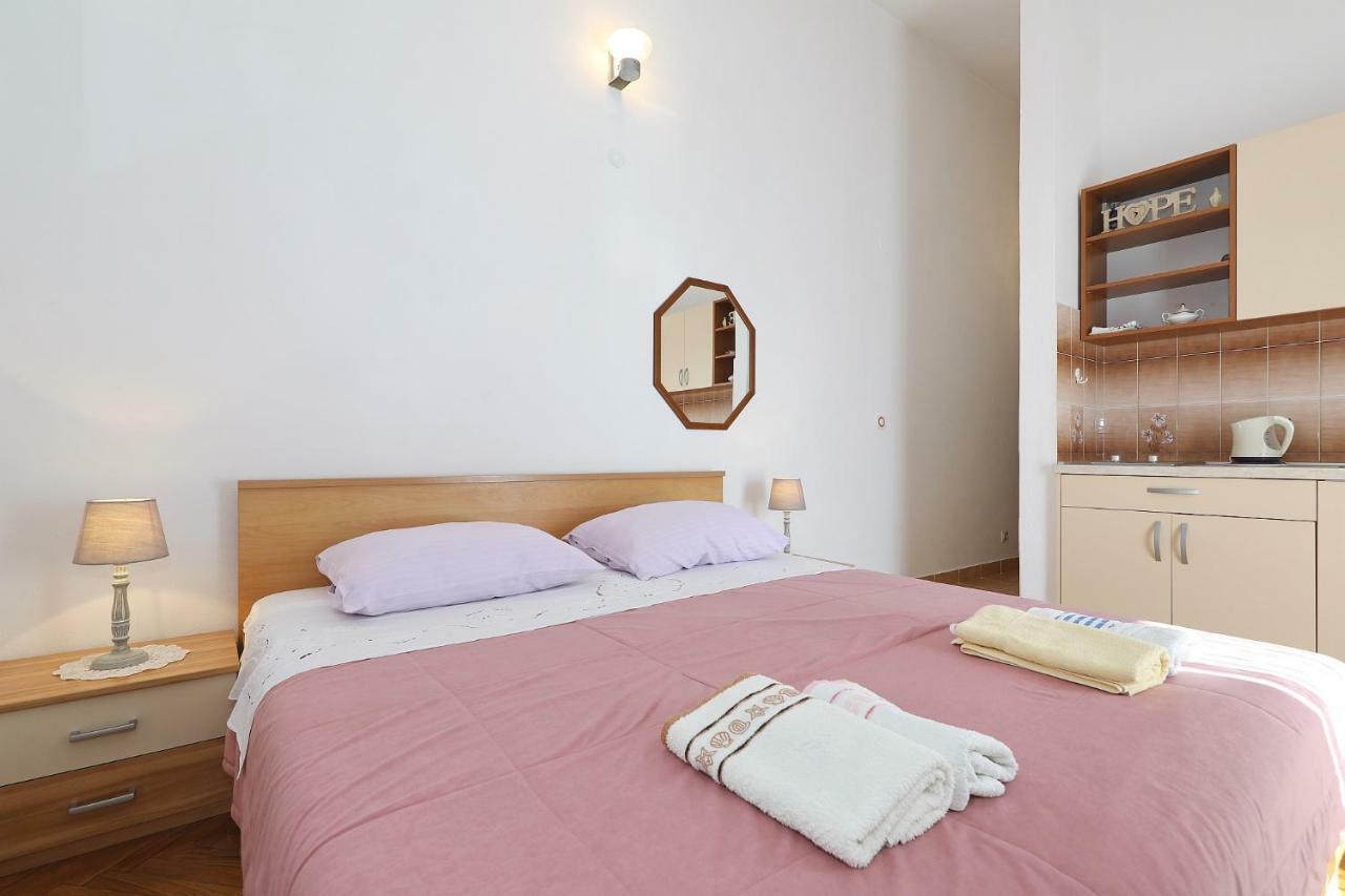Apartments Vedrana Biograd Na Moru Luaran gambar