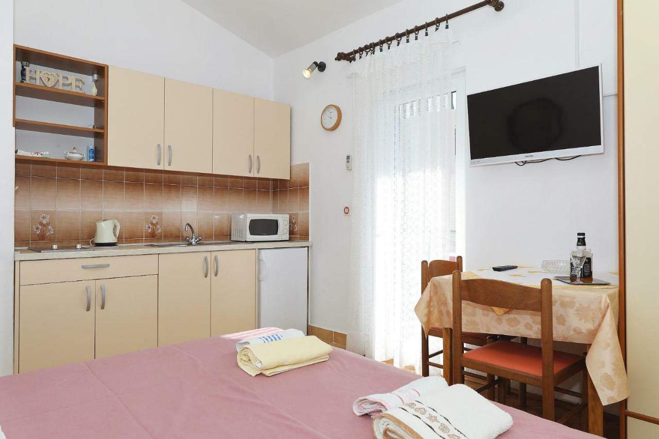 Apartments Vedrana Biograd Na Moru Luaran gambar