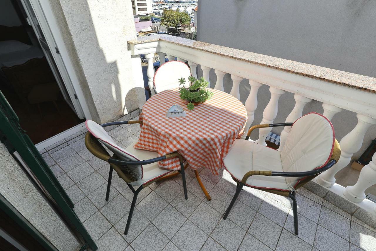 Apartments Vedrana Biograd Na Moru Luaran gambar