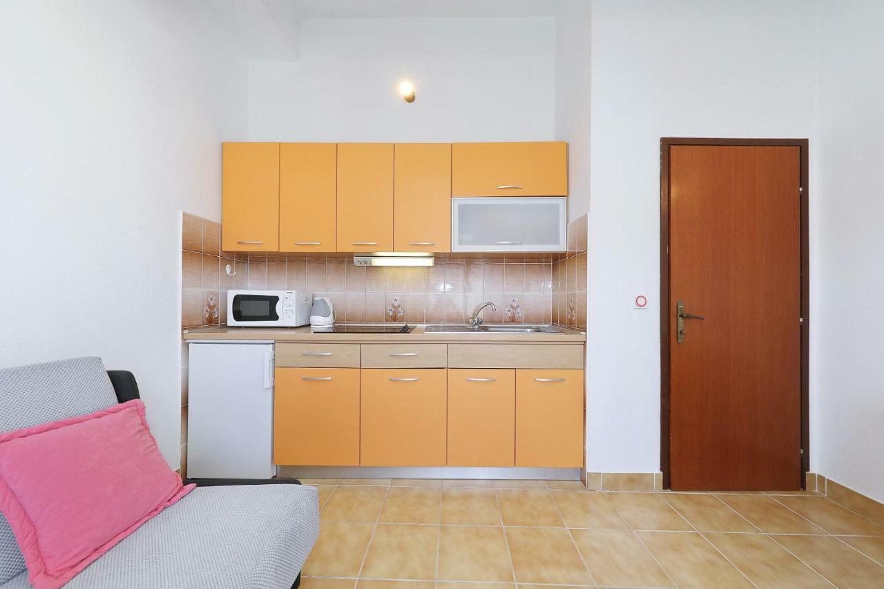 Apartments Vedrana Biograd Na Moru Luaran gambar