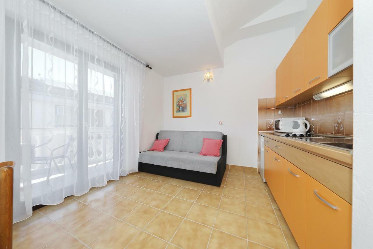 Apartments Vedrana Biograd Na Moru Luaran gambar