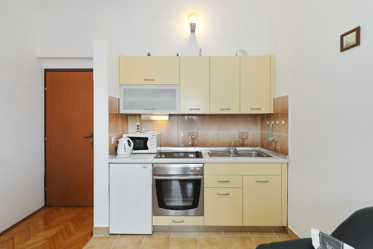 Apartments Vedrana Biograd Na Moru Luaran gambar