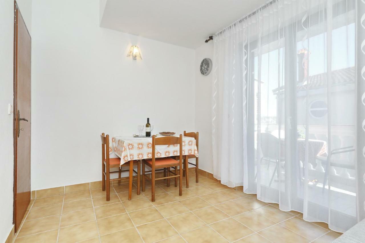 Apartments Vedrana Biograd Na Moru Luaran gambar