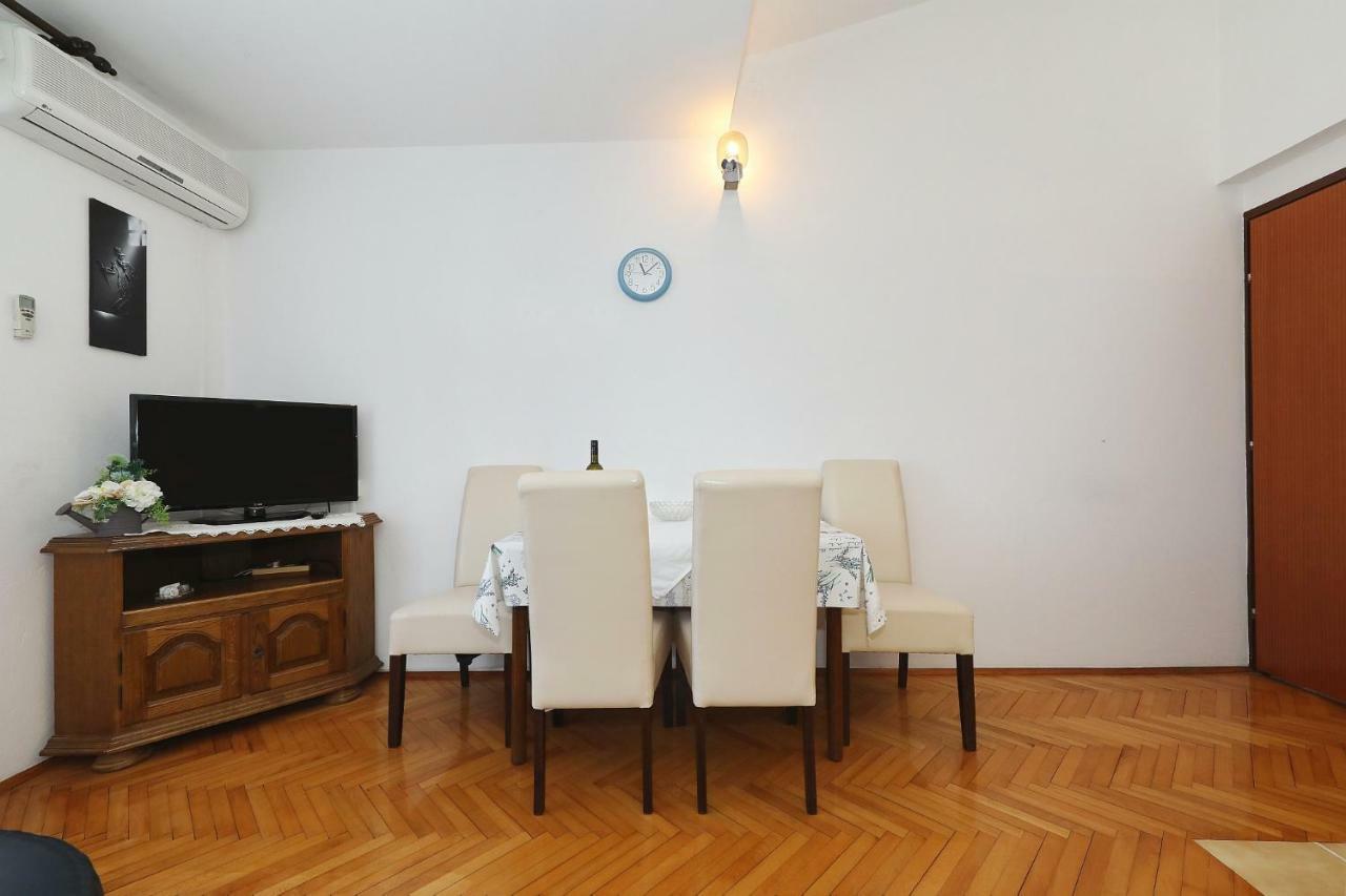 Apartments Vedrana Biograd Na Moru Luaran gambar