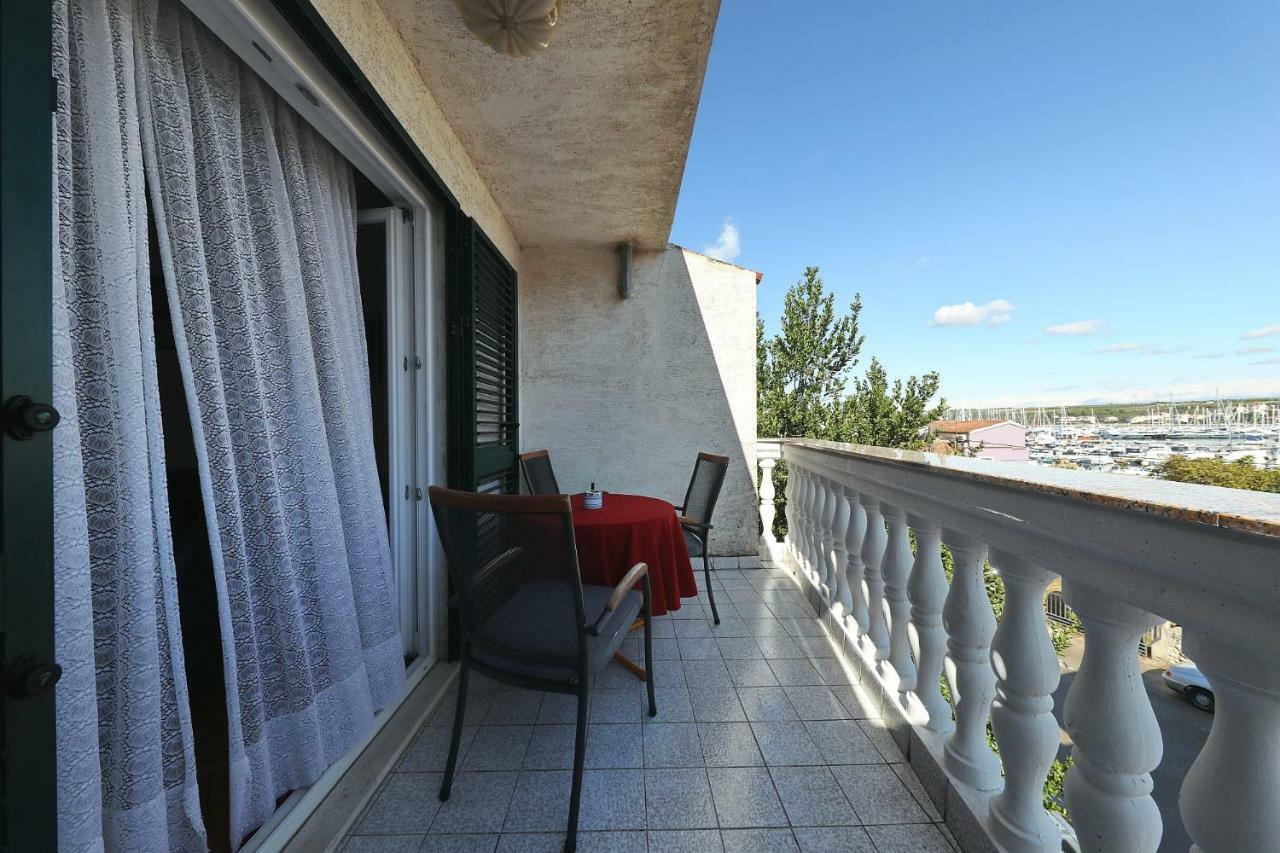 Apartments Vedrana Biograd Na Moru Luaran gambar