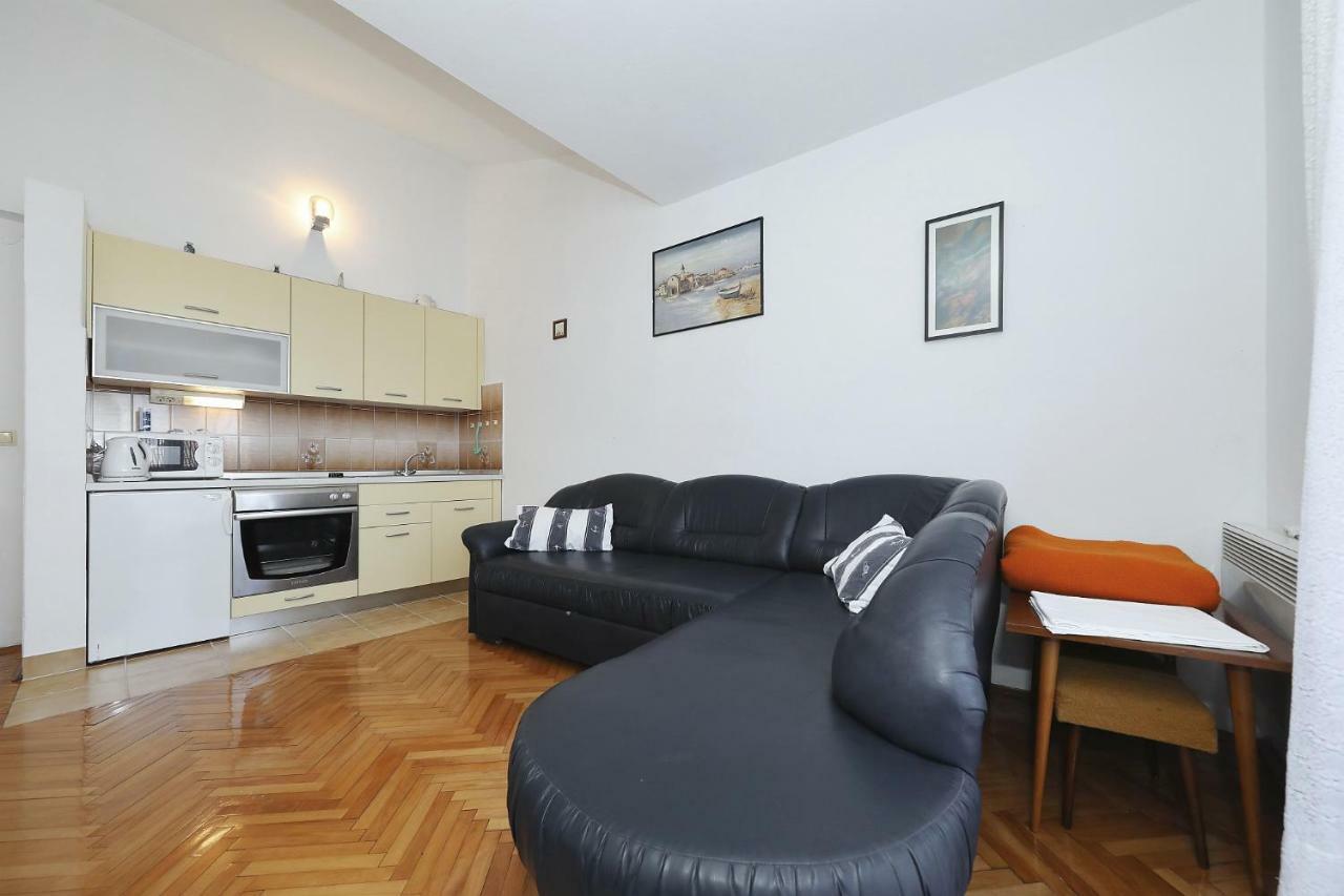 Apartments Vedrana Biograd Na Moru Luaran gambar