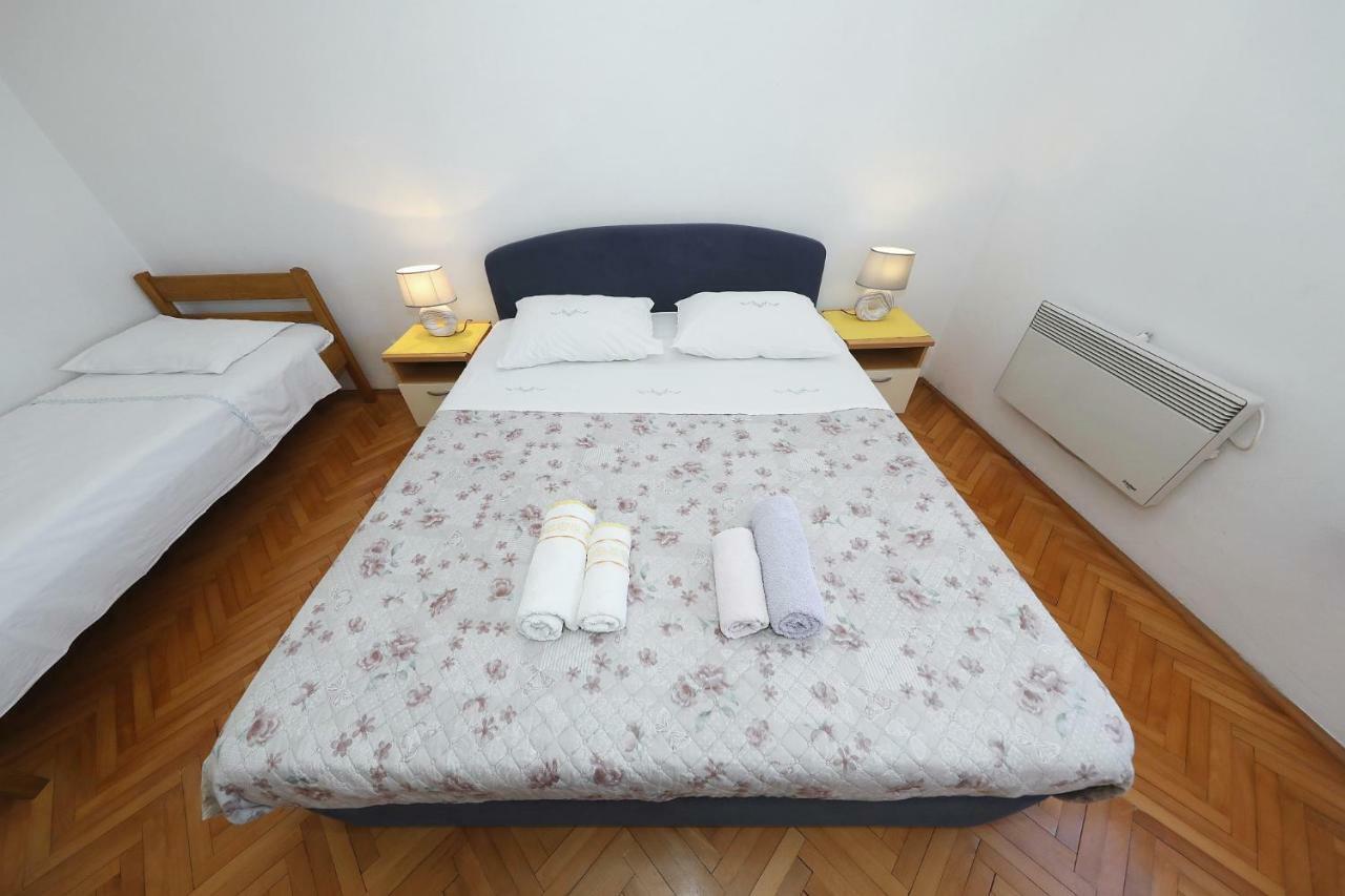 Apartments Vedrana Biograd Na Moru Luaran gambar