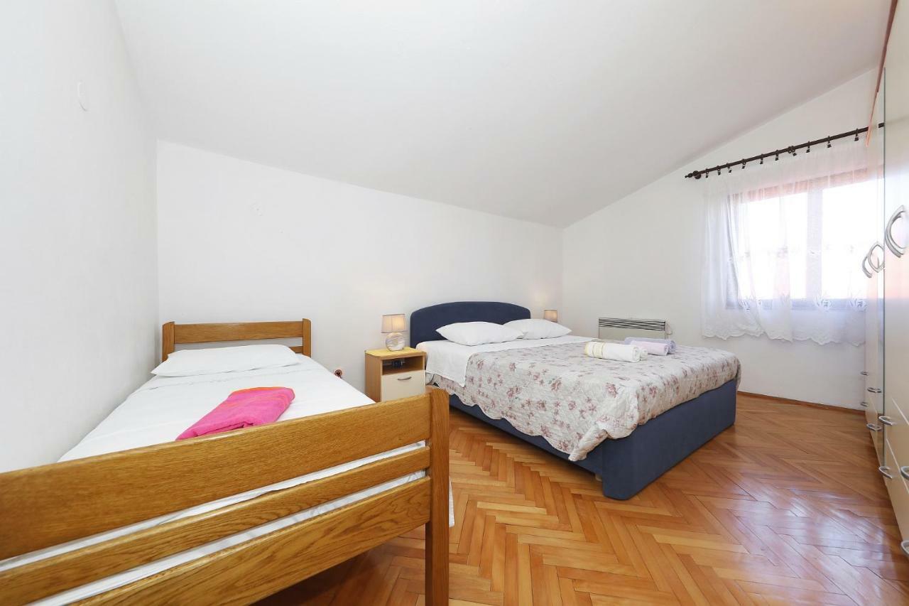Apartments Vedrana Biograd Na Moru Luaran gambar