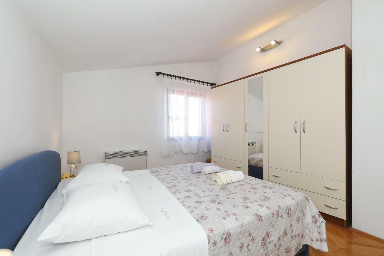 Apartments Vedrana Biograd Na Moru Luaran gambar