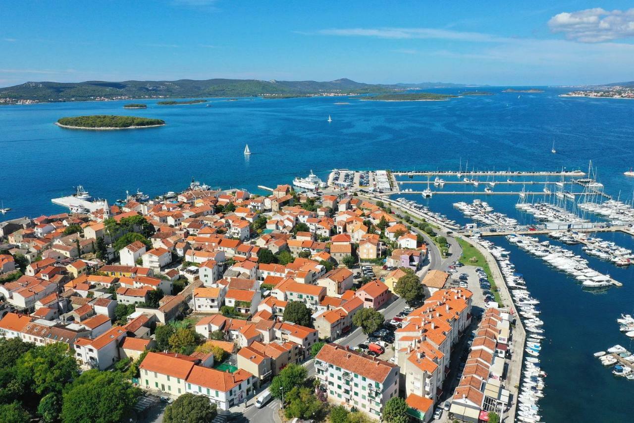 Apartments Vedrana Biograd Na Moru Luaran gambar