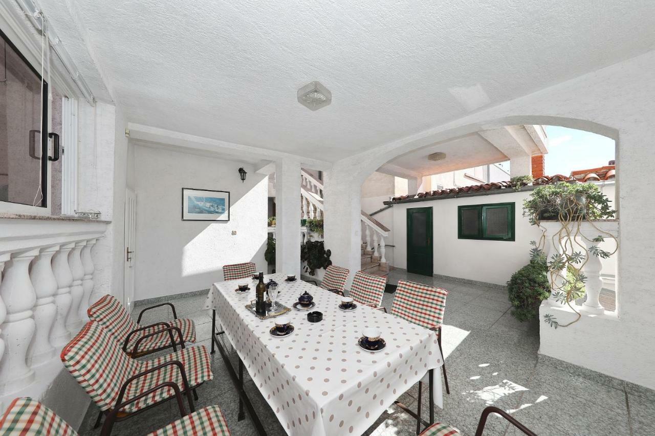 Apartments Vedrana Biograd Na Moru Luaran gambar