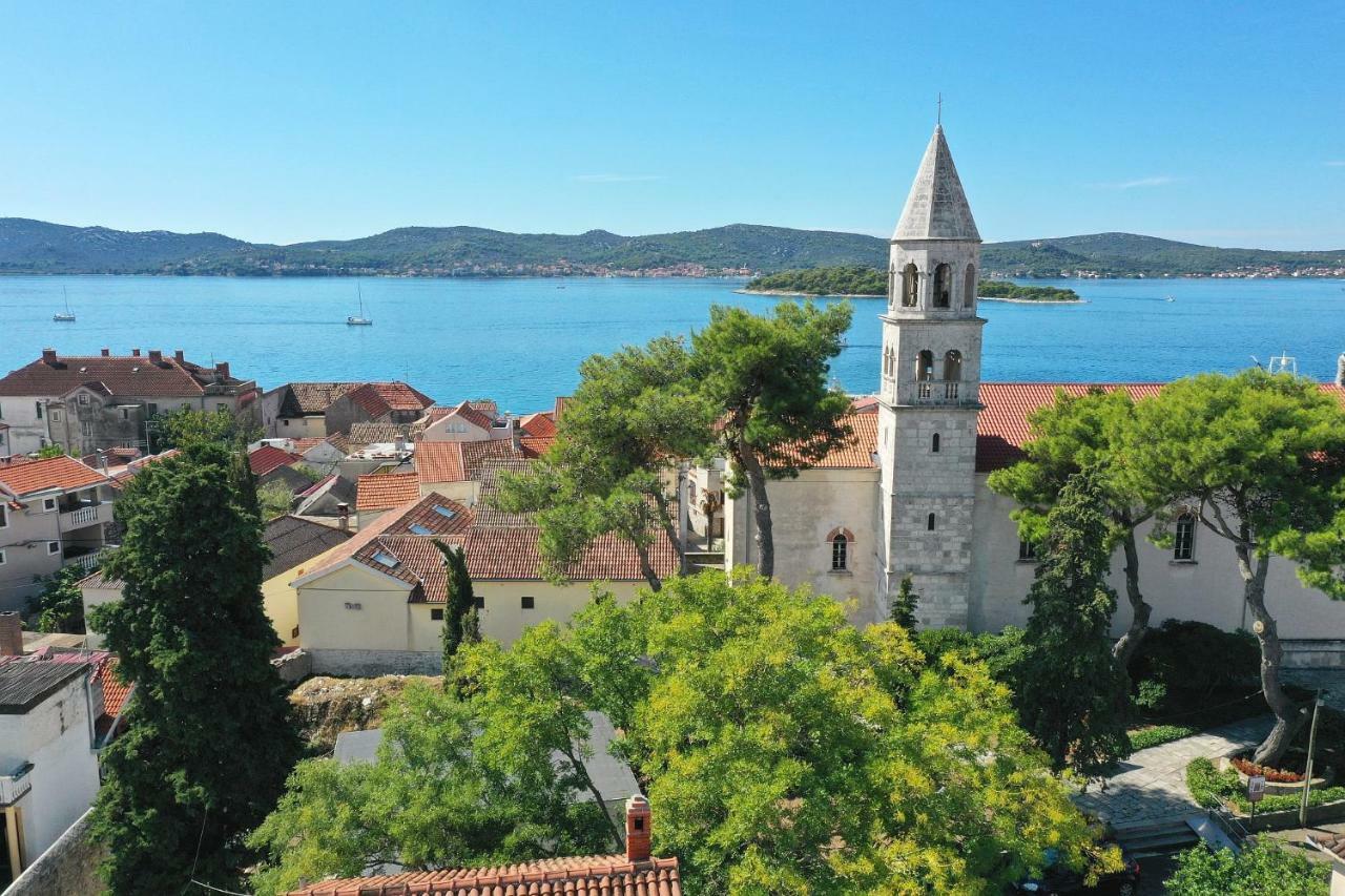 Apartments Vedrana Biograd Na Moru Luaran gambar