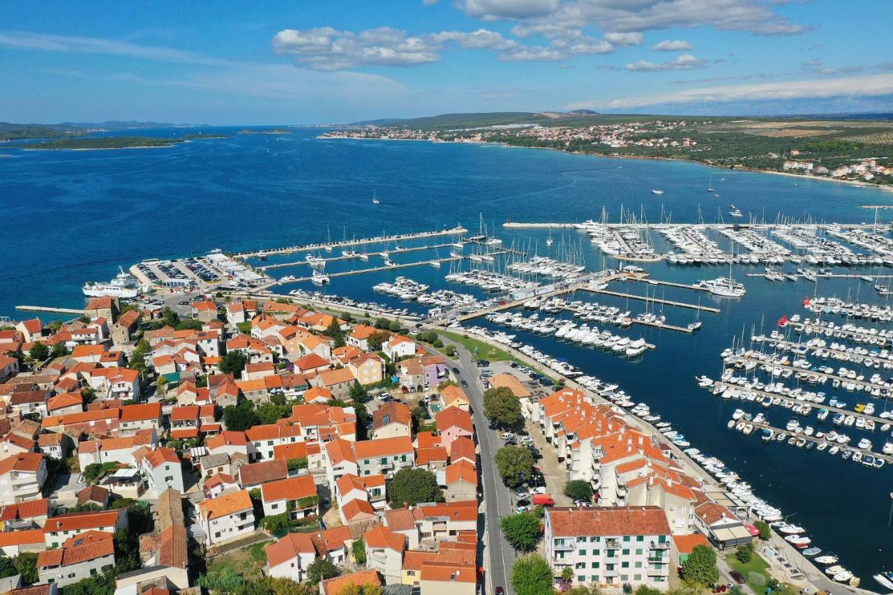 Apartments Vedrana Biograd Na Moru Luaran gambar